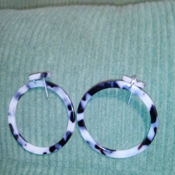 super cool retro blue and white hoops - Picture 1 of 1